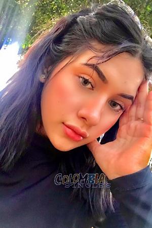 201722 - Gabriela Age: 18 - Colombia