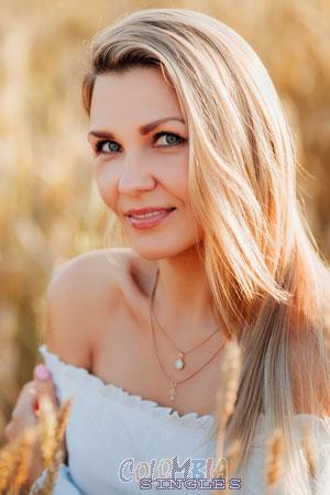 202132 - Svetlana Age: 36 - Russia